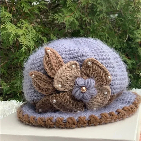Knit Lavender Hat w/ Flower - Picture 2 of 6